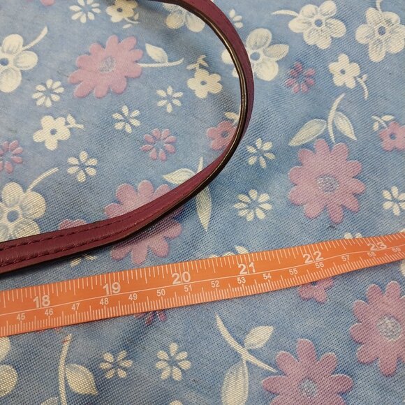 3086 Small Kate Spade Cross Body in Wine Leather. - Picture 5 of 11